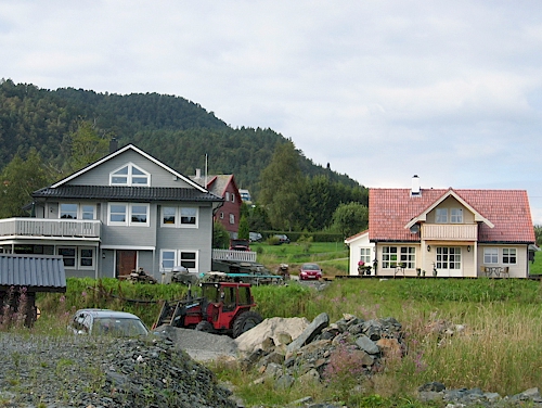 2 new homes in softeland